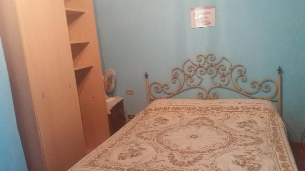 Azzurre Beb Bed & Breakfast Laterina Luaran gambar