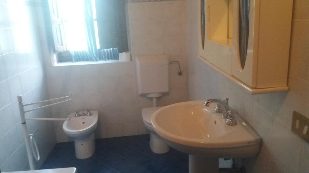 Azzurre Beb Bed & Breakfast Laterina Luaran gambar